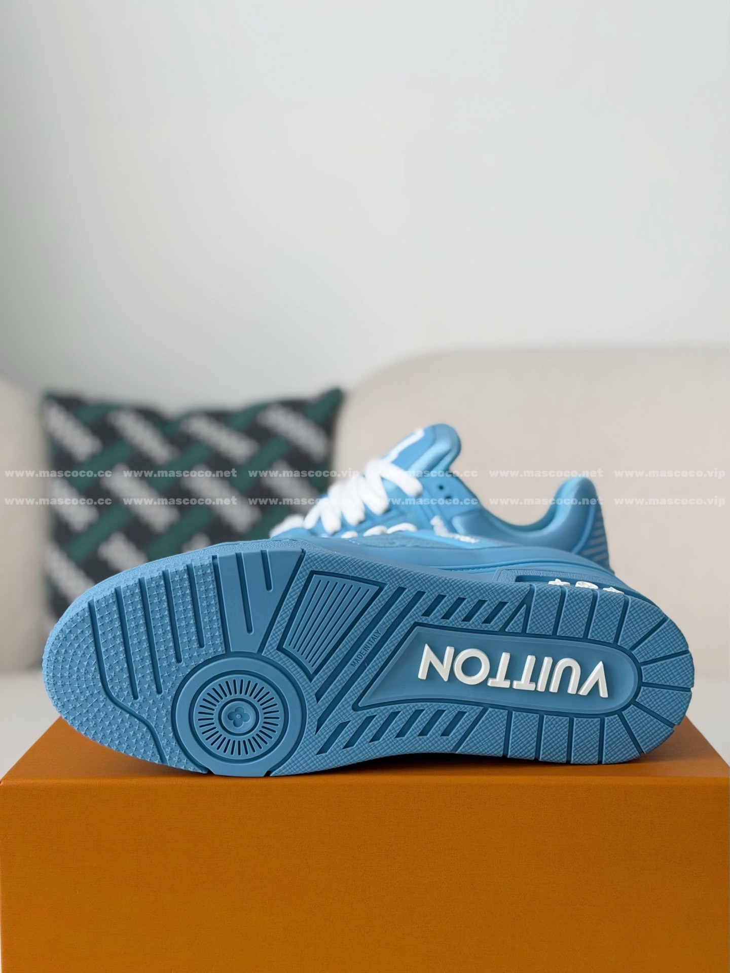 「#313」LOUIS VUITTON TRAINER SNEAKERS - Image 5