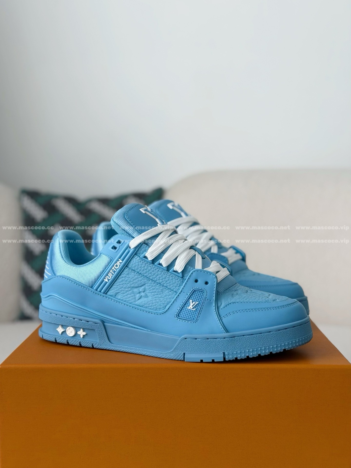 「#313」LOUIS VUITTON TRAINER SNEAKERS - Image 2