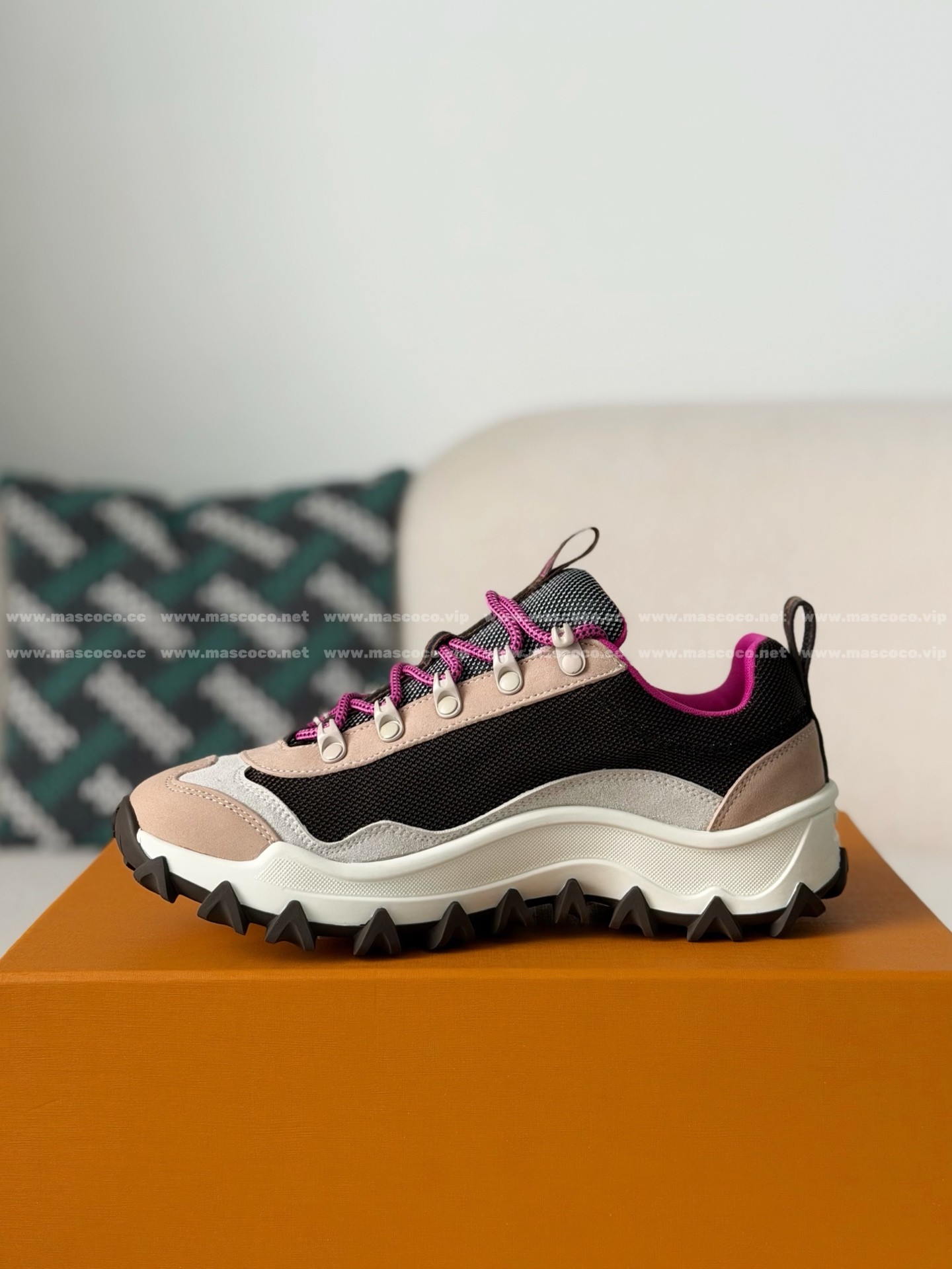 「#5639」LOUIS VUITTON ROSSYRUSH XPLORER SNEAKERS - Image 4