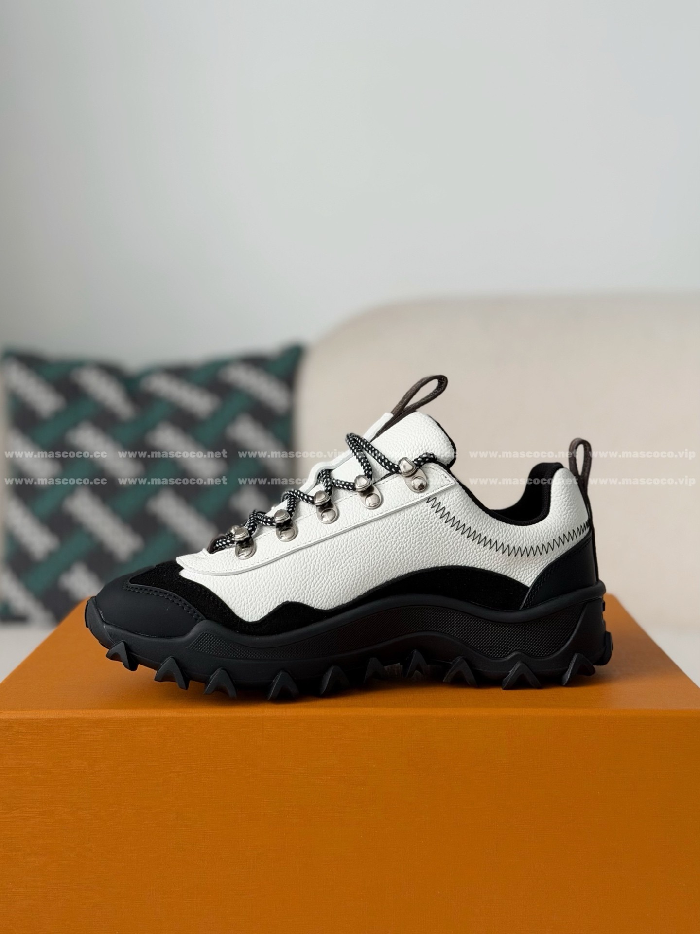 「#5640」LOUIS VUITTON ROSSYRUSH XPLORER SNEAKERS - Image 4
