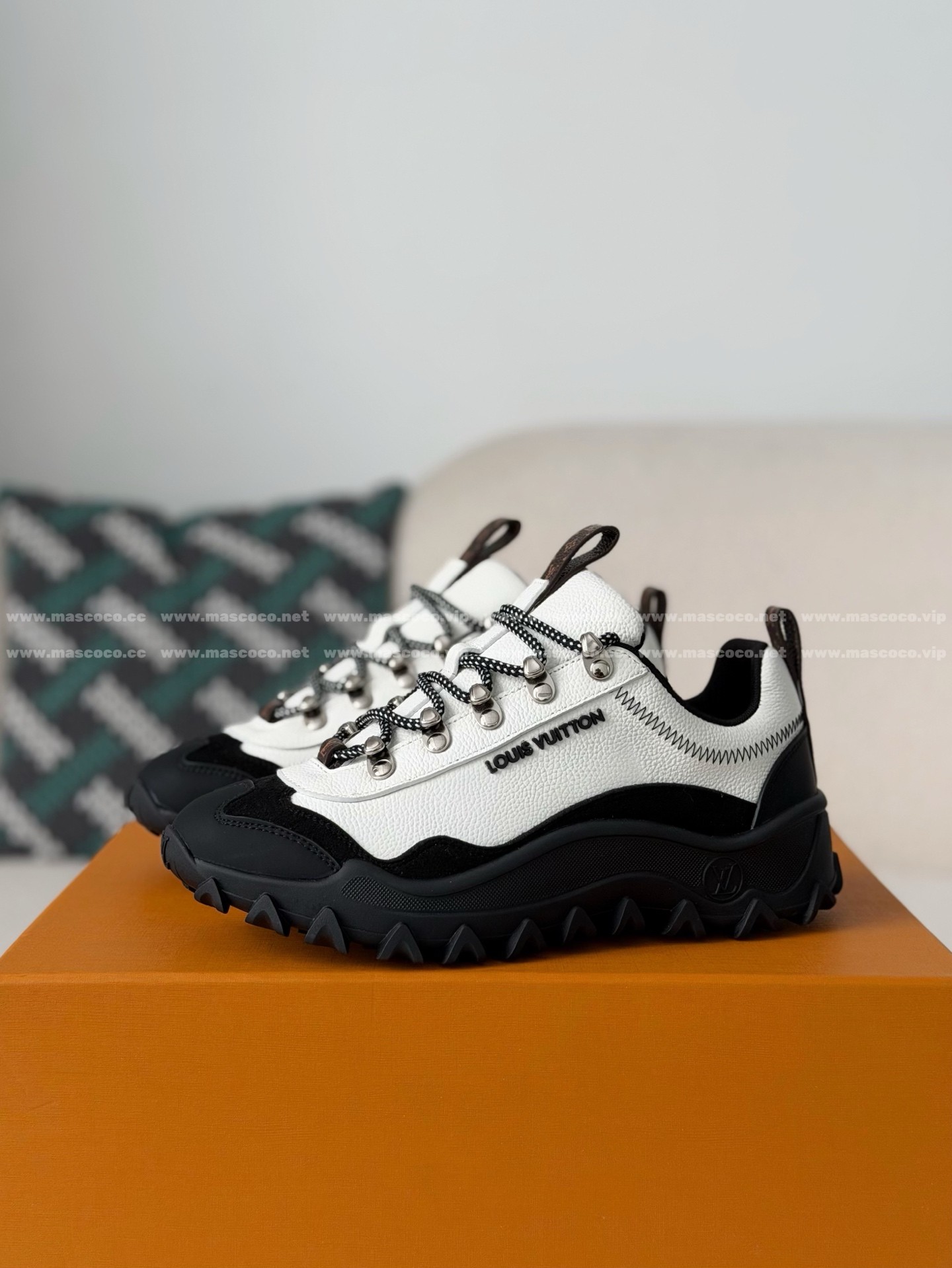 「#5640」LOUIS VUITTON ROSSYRUSH XPLORER SNEAKERS