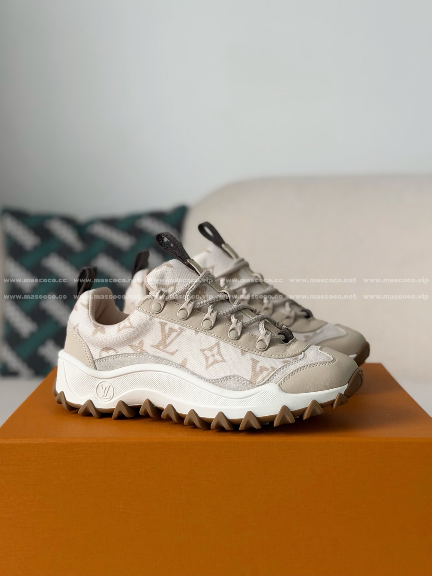 「#5641」LOUIS VUITTON ROSSYRUSH XPLORER SNEAKERS - Image 2