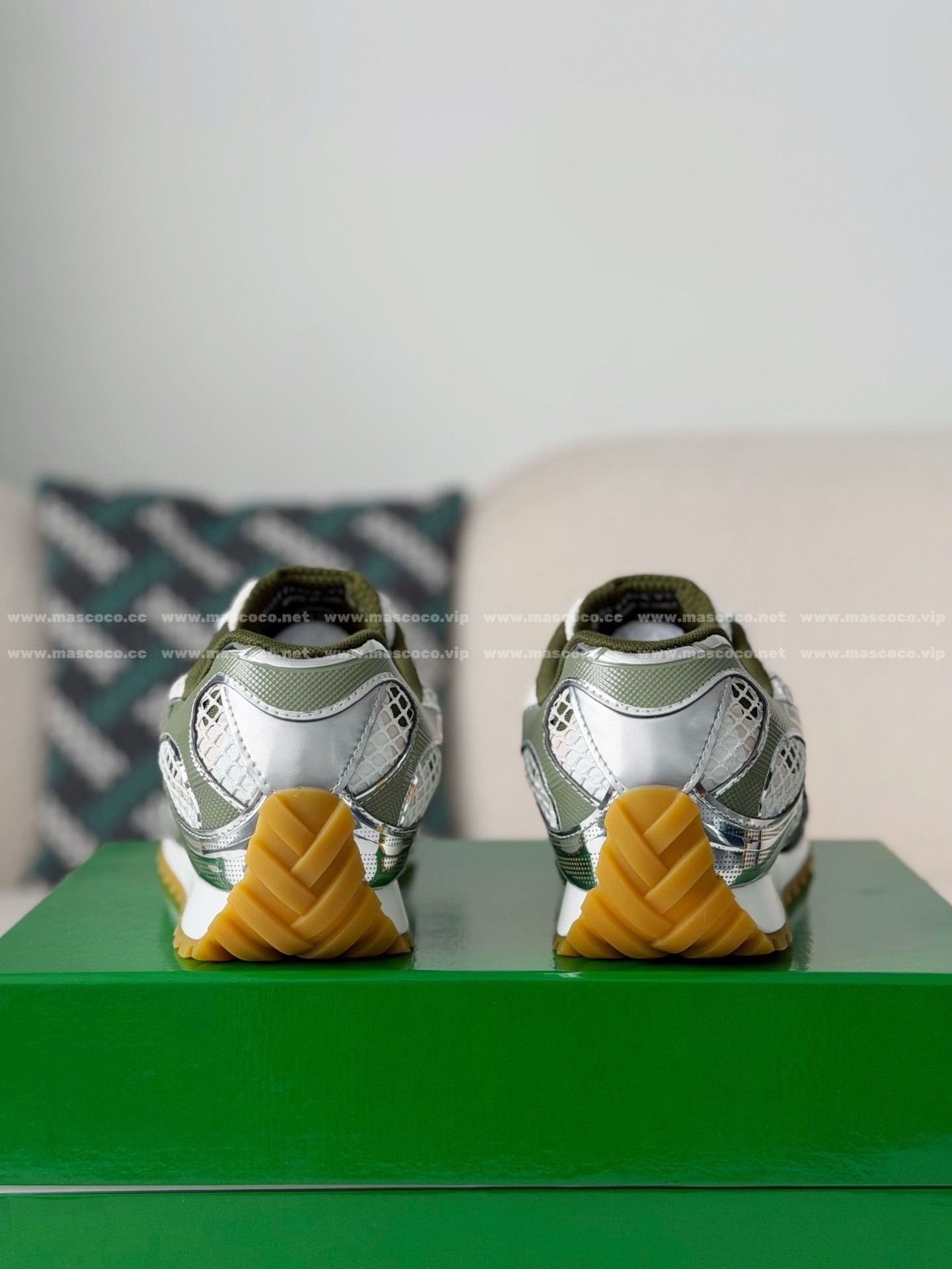 「#5706」Bottega Veneta's Latest Orbit Series Sneakers - Image 3