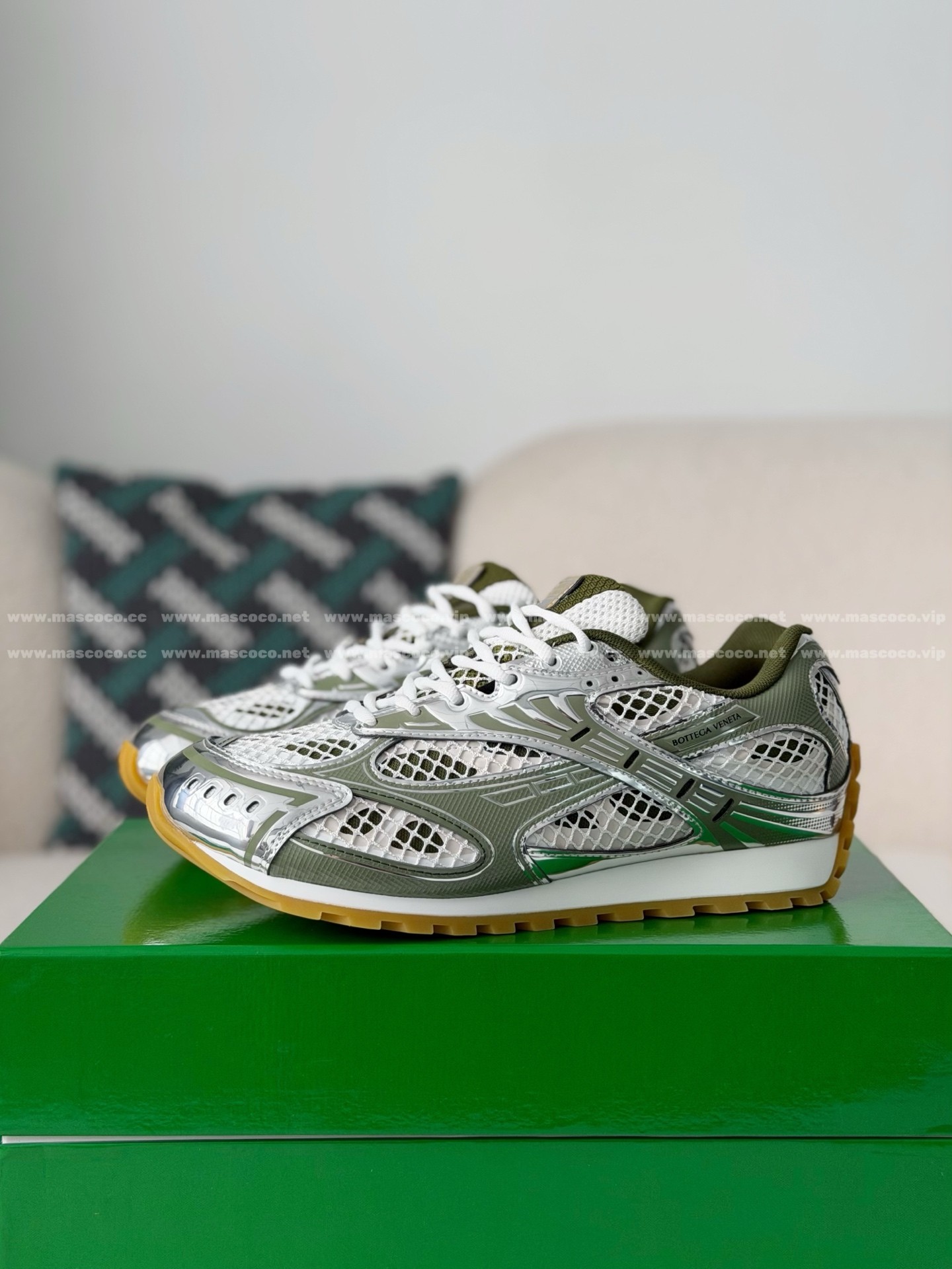 「#5706」Bottega Veneta's Latest Orbit Series Sneakers