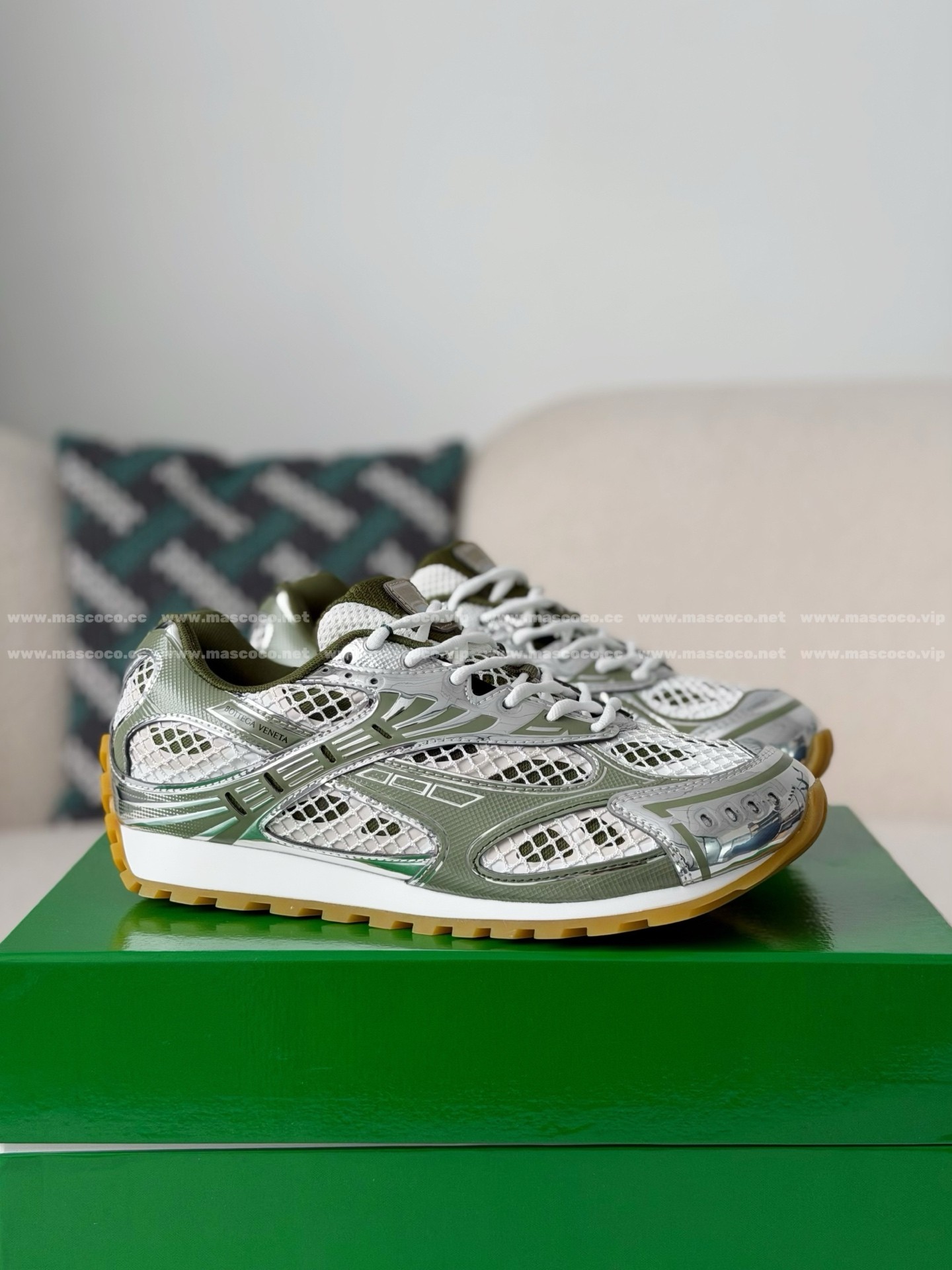 「#5706」Bottega Veneta's Latest Orbit Series Sneakers - Image 2