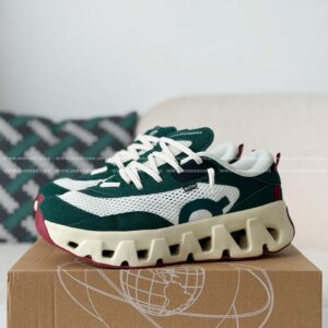 「#6820」ON x KITH K-TECH RUNNING SHOES