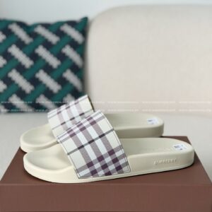 「#6862」Burberry Slippers