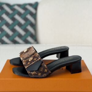 「#6864」Louis Vuitton Frame Patent Canvas Printed Flip Flops