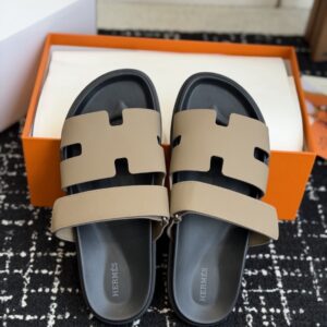「#7129」Hermes Chypre Calfskin Sandal