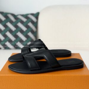 「#7150」LOUIS VUITTON OASIS SLIPPERS